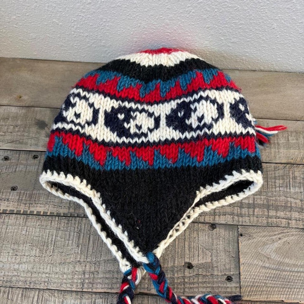 Sherpa wool hand knit unisex ear flap hat fleece lined braided pattern